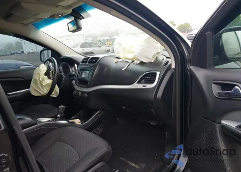 2016 Dodge Journey Crossroad z USA, uszkodzony, nr VIN 3C4PDCGG2GT112139